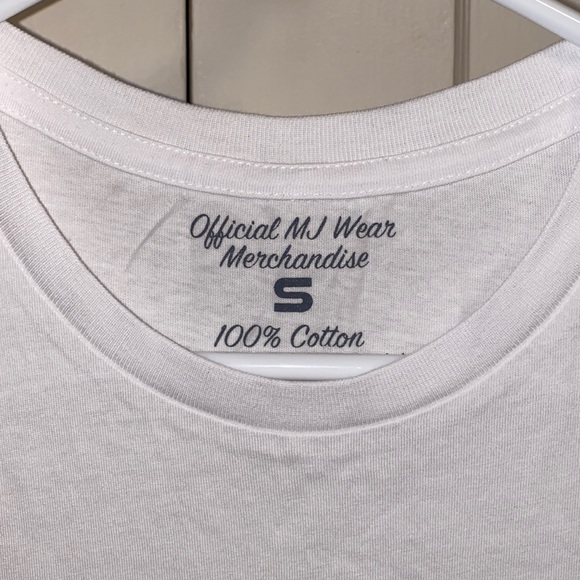 Official MJ Wear Merchandise Small 100% Cotton Tee - Picture 2 of 7